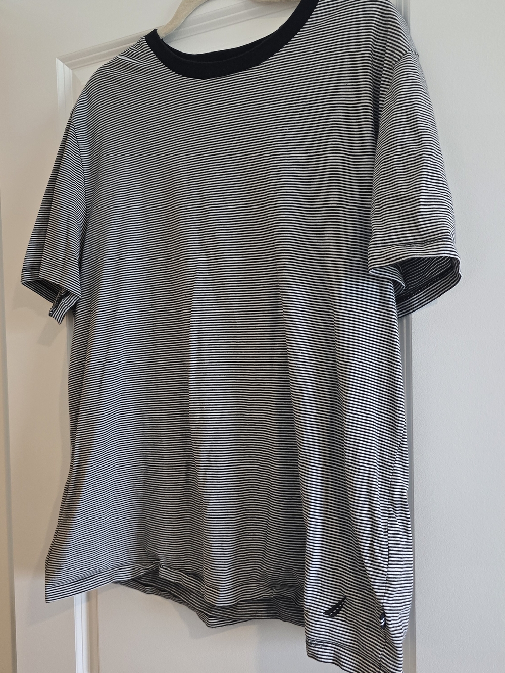 Nautica Men's Black & White Striped Crew Neck T-Shirt
